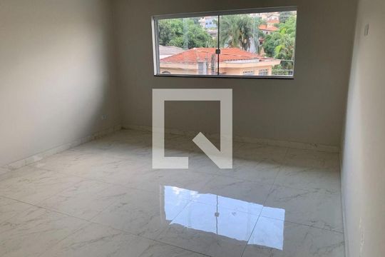 Casa à venda com 2 quartos, 100m² em Vila Zulmira, São Paulo