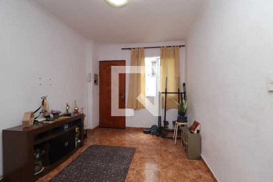 Apartamento para alugar com 2 quartos, 52m² em Vila Carmosina, São Paulo