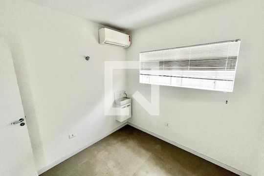 Quarto 1 de casa para alugar com 4 quartos, 176m² em Santana, São Paulo