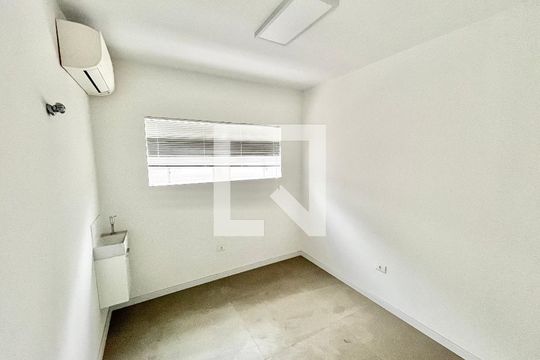 Quarto 1 de casa para alugar com 4 quartos, 176m² em Santana, São Paulo