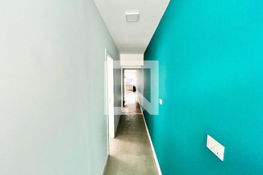 Corredor de casa para alugar com 4 quartos, 176m² em Santana, São Paulo