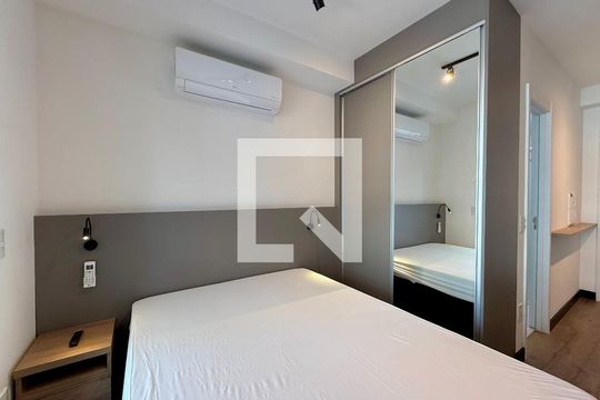 Quarto  de kitnet/studio para alugar com 1 quarto, 29m² em Chácara Santo Antônio (zona Sul), São Paulo