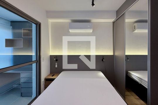 Quarto  de kitnet/studio para alugar com 1 quarto, 29m² em Chácara Santo Antônio (zona Sul), São Paulo