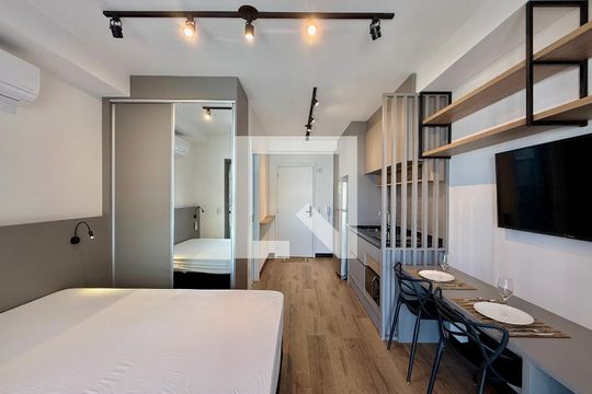 Quarto  de kitnet/studio para alugar com 1 quarto, 29m² em Chácara Santo Antônio (zona Sul), São Paulo