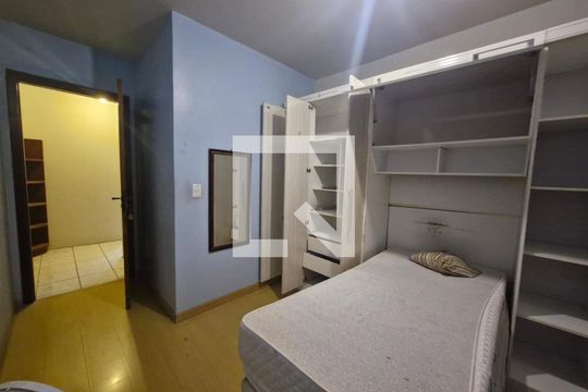 Suíte de casa para alugar com 4 quartos, 137m² em Serraria, Porto Alegre