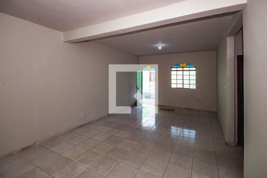 Casa para alugar com 2 quartos, 140m² em Jardim Leblon, Belo Horizonte