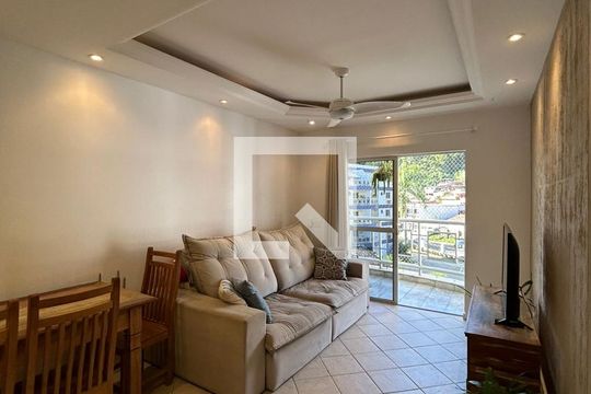 Apartamento para alugar com 4 quartos, 154m² em Nogueira, Petrópolis