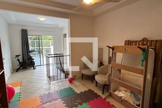 Apartamento para alugar com 4 quartos, 154m² em Nogueira, Petrópolis