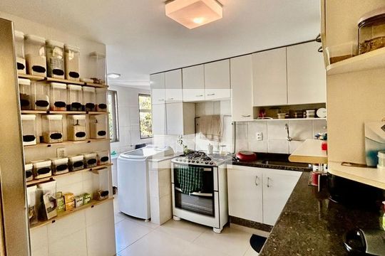 Apartamento para alugar com 4 quartos, 154m² em Nogueira, Petrópolis