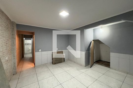Casa para alugar com 2 quartos, 80m² em Vila Albertina, São Paulo