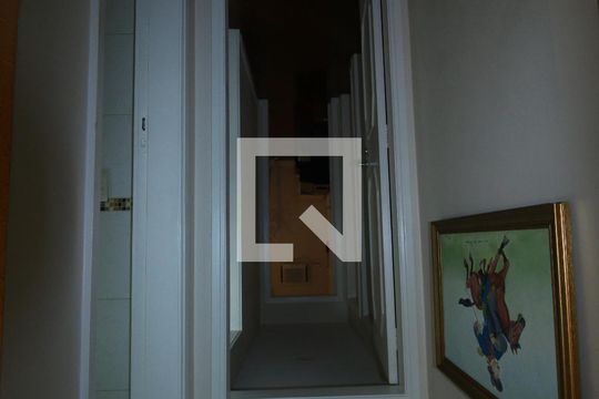 Corredor de apartamento à venda com 3 quartos, 142m² em Jardim Guanabara, Rio de Janeiro