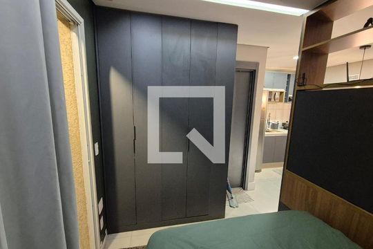 Quarto de apartamento para alugar com 1 quarto, 27m² em Vila Butantã, São Paulo