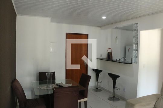 sala de apartamento para alugar com 2 quartos, 30m² em Dom Rodrigo, Nova Iguaçu