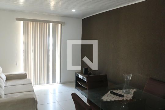 sala de apartamento para alugar com 2 quartos, 30m² em Dom Rodrigo, Nova Iguaçu