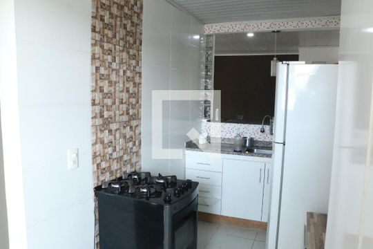 Cozinha de apartamento para alugar com 2 quartos, 30m² em Dom Rodrigo, Nova Iguaçu