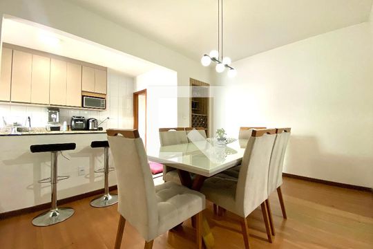 Sala de casa à venda com 3 quartos, 500m² em Trevo, Belo Horizonte