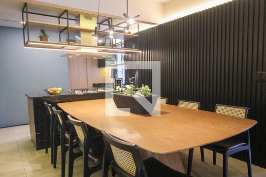 Sala de apartamento à venda com 3 quartos, 113m² em Jardim Maria Rosa, Taboão da Serra