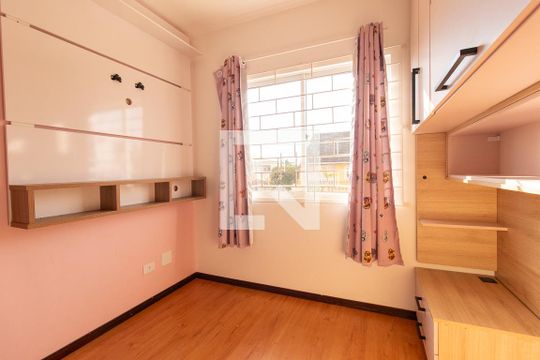 Quarto 1 de casa para alugar com 3 quartos, 92m² em Novo Mundo, Curitiba