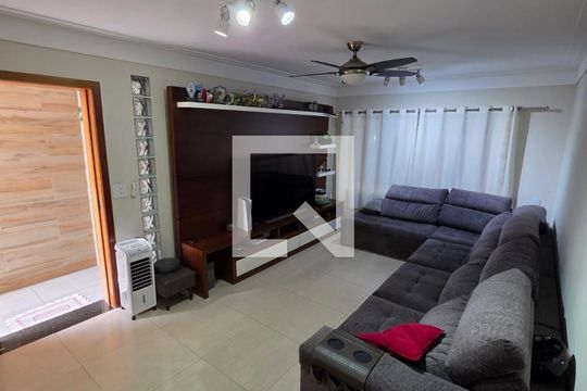 Sala de casa à venda com 3 quartos, 180m² em Jardim Santa Emilia, São Paulo