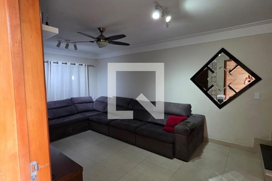 Sala de casa à venda com 3 quartos, 180m² em Jardim Santa Emilia, São Paulo