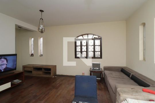 Sala de casa à venda com 6 quartos, 600m² em Vila Regina, São Paulo