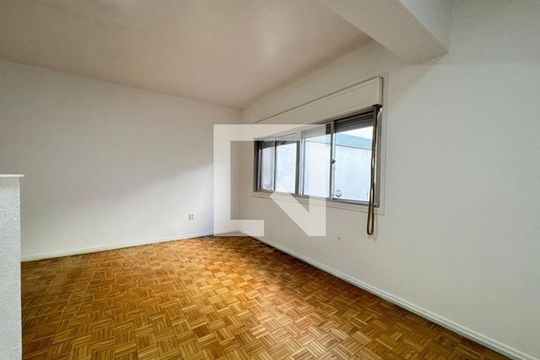 Kitnet/Studio para alugar com 1 quarto, 40m² em Bom Fim, Porto Alegre