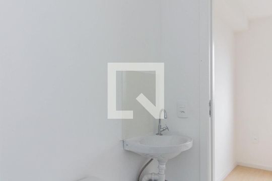 Banheiro de apartamento para alugar com 1 quarto, 17m² em Freguesia do Ó, São Paulo