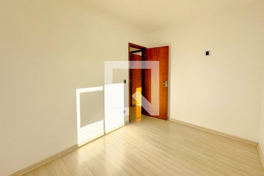 Quarto 1 de apartamento para alugar com 3 quartos, 52m² em Serraria, São José