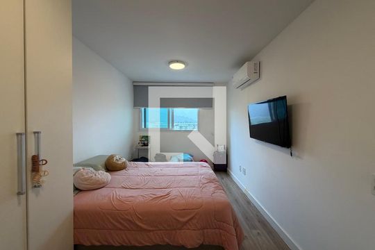 Suíte 1 de apartamento para alugar com 2 quartos, 77m² em Barra Olímpica, Rio de Janeiro