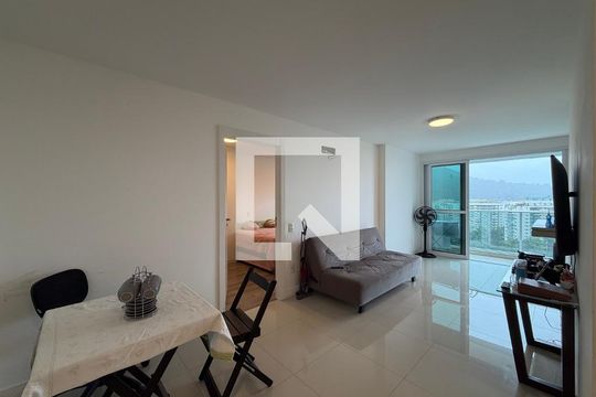 Sala de apartamento para alugar com 2 quartos, 77m² em Barra Olímpica, Rio de Janeiro