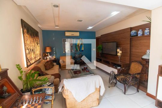 Casa para alugar com 2 quartos, 70m² em Santa Rosa, Niterói