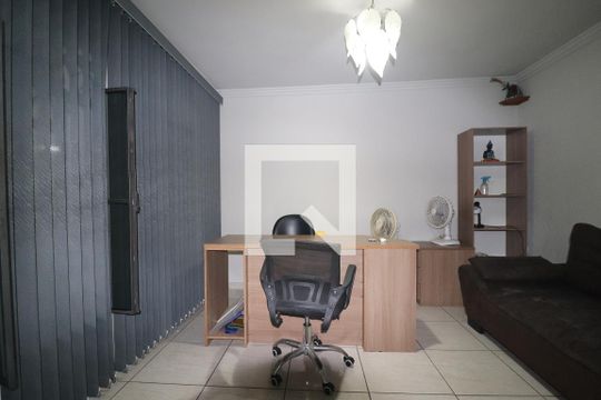 Escritório de casa à venda com 3 quartos, 173m² em Utinga, Santo André