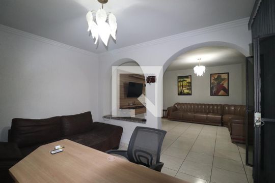 Escritório de casa à venda com 3 quartos, 173m² em Utinga, Santo André