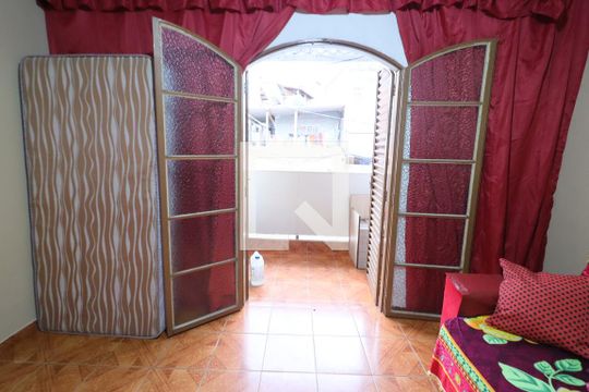 Sala de casa à venda com 5 quartos, 400m² em Veloso, Osasco