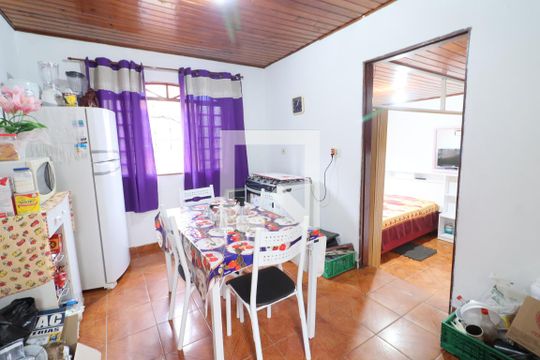 Cozinha de casa à venda com 5 quartos, 400m² em Veloso, Osasco