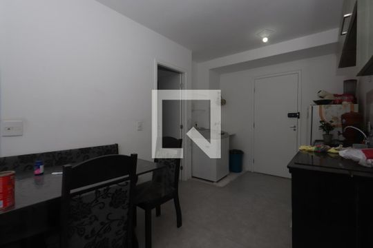 Sala de apartamento para alugar com 1 quarto, 25m² em Cidade Satelite Santa Barbara, São Paulo