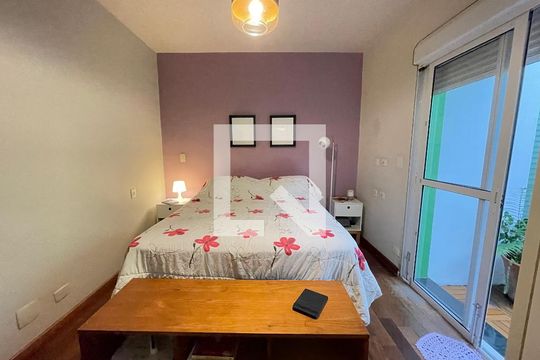 Quarto 1 de casa para alugar com 4 quartos, 220m² em Vila Pirajussara, São Paulo