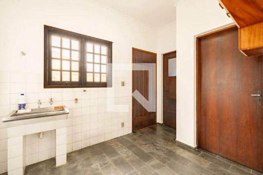 Casa à venda com 3 quartos, 253m² em Residencial Seis (Alphaville), Santana de Parnaíba