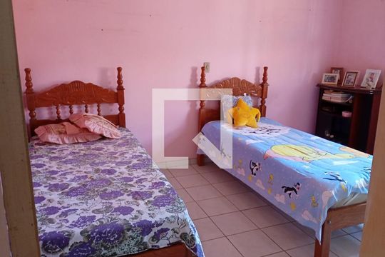 Quarto de casa à venda com 3 quartos, 3000m² em Vila Sao Jose, Várzea Paulista