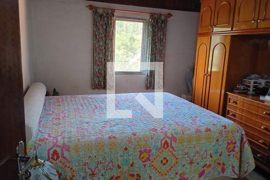 Quarto de casa à venda com 3 quartos, 3000m² em Vila Sao Jose, Várzea Paulista