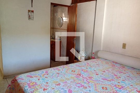 Quarto de casa à venda com 3 quartos, 3000m² em Vila Sao Jose, Várzea Paulista