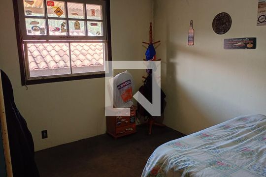 Quarto de casa à venda com 3 quartos, 3000m² em Vila Sao Jose, Várzea Paulista