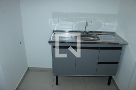 Casa de Condomínio para alugar com 2 quartos, 50m² em Água Espraiada (caucaia do Alto), Cotia
