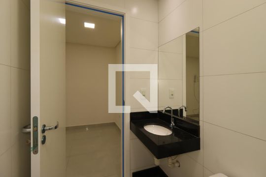 Banheiro de apartamento para alugar com 1 quarto, 26m² em Vila América, Santo André