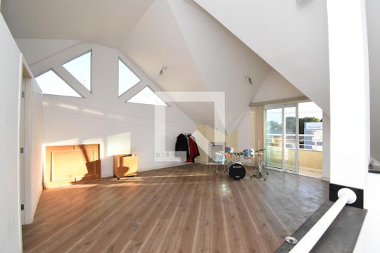 Ático de casa para alugar com 3 quartos, 360m² em Santa Felicidade, Curitiba