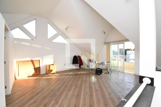 Ático de casa para alugar com 3 quartos, 360m² em Santa Felicidade, Curitiba