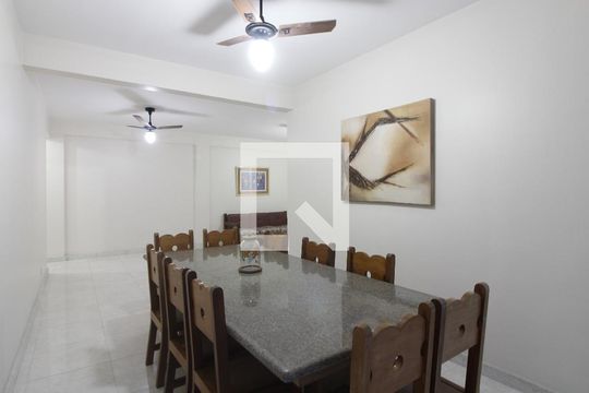 Apartamento para alugar com 4 quartos, 190m² em Algodoal, Cabo Frio