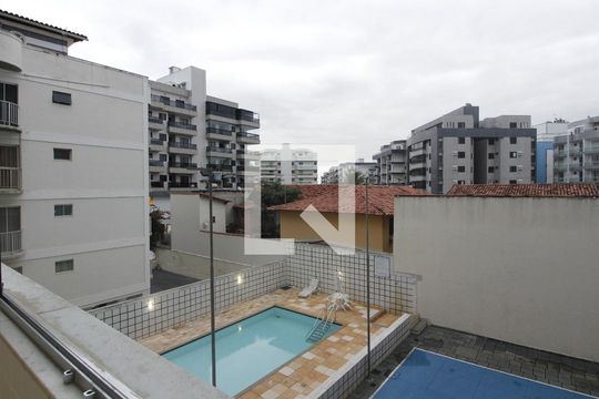 Apartamento para alugar com 4 quartos, 190m² em Algodoal, Cabo Frio