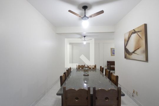 Apartamento para alugar com 4 quartos, 190m² em Algodoal, Cabo Frio