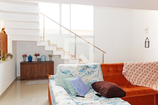 Casa para alugar com 3 quartos, 280m² em Fazenda Santana, Vinhedo